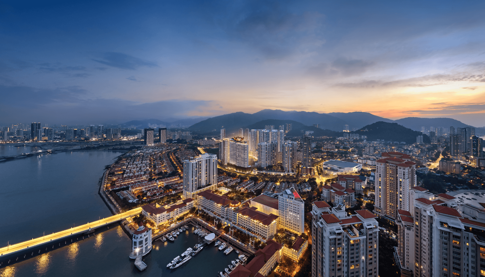 The Crown in the Tanjung Tokong and Straits Quay setting