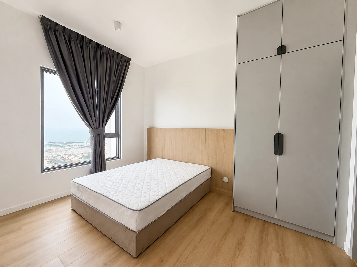 Actual 567 sq ft bedroom at The Meg