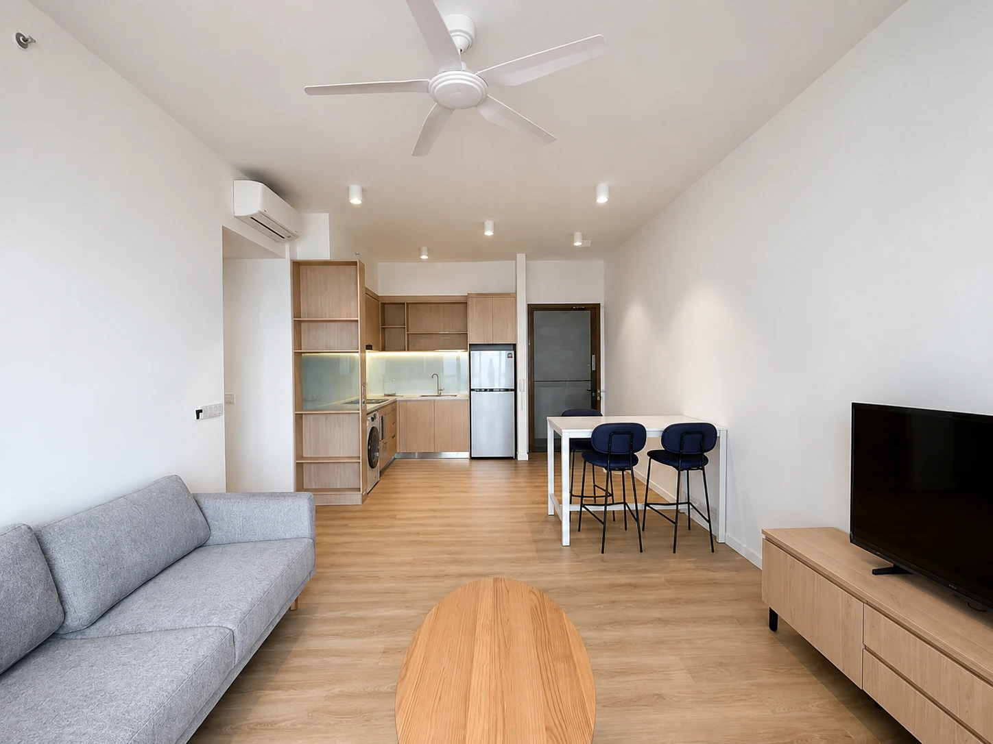 Actual 723 sq ft living, dining and kitchen overview at The Meg